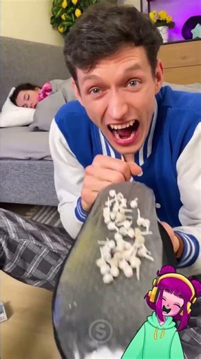 HILARIOUS Sneak Attack! 😂 Poppers & Slippers Prank Gone Wild! 🙌🏻