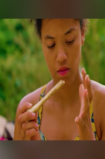 Stranded: Her Fight for Survival Begins 😨