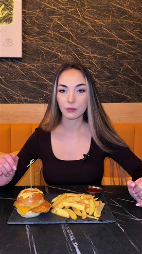 Hideout on Instagram: "Weekend mood = burger time 🍔🔥La Hideout te așteaptă burgerul care îți face sâmbăta mai bună:🍔 burger suculent🍟 cartofi prăjiți crocanți💸 totul la doar 30 de lei. E sâmbătă, nu gătești, nu numeri caloriile — vii la noi, mănânci bine și te bucuri de weekend așa cum trebuie 😎Ne vedem la Hideout! #HideoutCraiova #YourSecretPlace #BurgerTime #BurgerLa30Lei #WeekendVibes #CraiovaFood #FoodDeal #BurgerLovers #SambataPerfecta #MancareBuna #CraiovaWeekend"