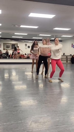 Give your child the gift of confidence, creativity, and joy this holiday season. At Dance Factory, our dance classes are a fun, supportive space for your child to discover their strength, build discipline, and make lasting friendships. This Holiday season, give the Gift of Dance to the Dancer In Your Life! Two-week intro to dance program for just $59.99! From pre-dance classes for preschoolers to progressive programs for youth, we offer classes tailored for every age and skill level. 💃 To make