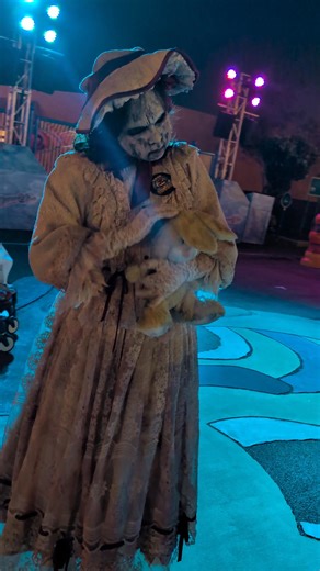 Clockwork Porcelain Doll Character from Ocean Park Hong Kong! #character #horror | Haunted Attraction Network