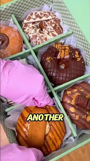 8 Secret Ways to Get FREE Donuts from Krispy Kreme 🍩