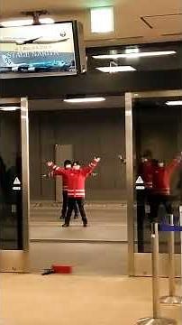 【お見送りダンス】 フルバージョン by 成田空港 JGS