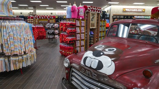 World’s largest convenience store to open 5 spots as chain sets April 6 debut