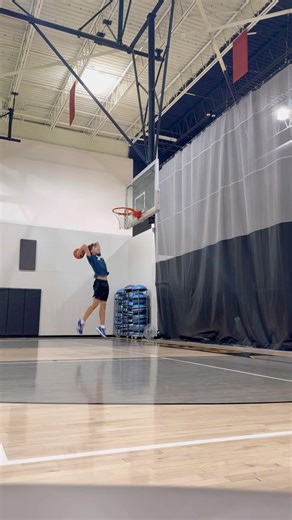 First backscratcher!! #bounce #basketball #classof2029 #highflyer #viralvideo #viralshorts #viral