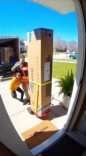 Big TV Delivery Moment | Funny Situations