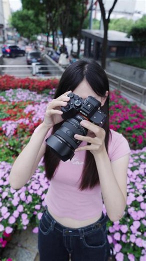 索尼A7M5到底升级了什么？ 全新二代影像处理器加持，拍照色彩精准、人像直出通透细腻，4K视频解析力、纯净度大幅提升。A1二代旗舰同款屏幕告别取景翻车，对焦性能稳居同级天花板，拍照拍视频全能拿捏，综合实力直接拉满！#索尼 #索尼A7M5 #索尼大三元 #人像直出 #数码党618必冲好物清单