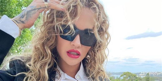Rita Ora Shows Off Her Totally Toned Abs In A Crop Top In This New Instagram Pic
