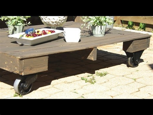 How to build a pallet coffee table on wheels