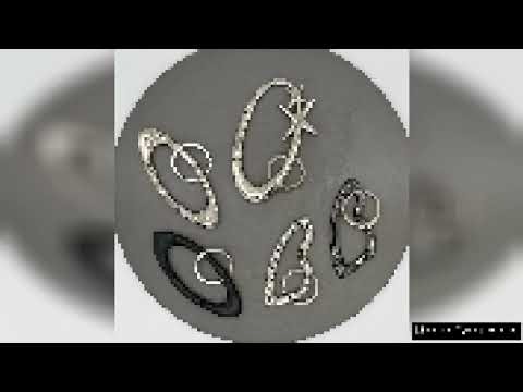 Y2K Punk Star Oval Essential Icon Carabiner Keychain Axe Shaped Mountaineering Car Key Ring Gothic B