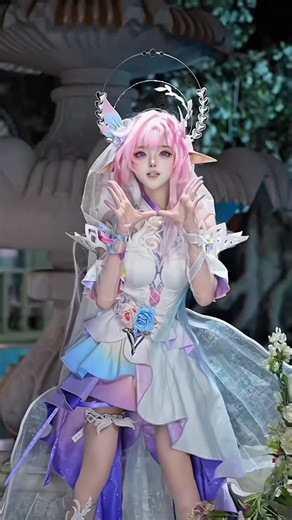 SeeU on Instagram: "Can you get closer💕#honkaistarrail"