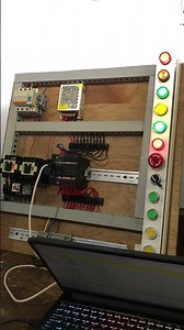 Learn the Omron CP1E PLC with a series of lights flashing in sequence until the 6th output turns ...
