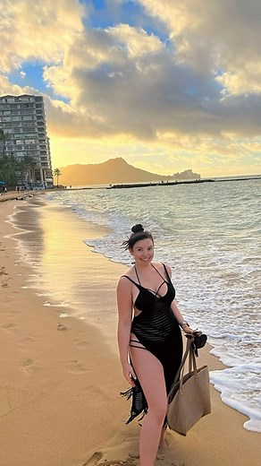 Felicia Combs on Instagram: "1/2024 from ice to sun ✈️ a month of personal growth, love and the best start to the year ever (minus the flu to kick start the month 沈) . . . . #winterstorm #waikiki #honolulu #oahu #breakfast #bts #atlanta"