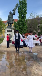 15K views · 133 reactions | A tapolcai srácok beborították a lányokat!☺️ https://tinyurl.com/6h4z6a4v Tóth B. Zsuzsanna/Napló | veol.hu | Facebook