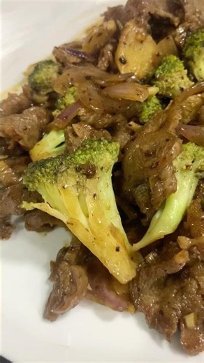 Better Than Takeout Beef Broccoli In 15 Minutes! 🥦🥩 #shorts #food #easy #recipe #cookingshorts