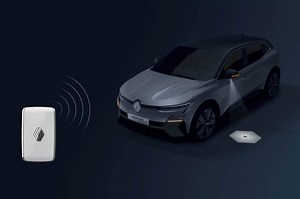 Carte mains libres Renault. Vingt ans de succès... et de difficultés