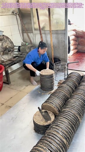 **Hand-Pressed Gold: The Journey from Peanut to Pure Oil**