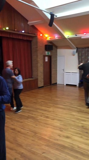 🪩 Just WOW!!! Nothing else done just an hours worth of waltz! Box step, progressive step, hesitation, lady’s wrap around turn and turning box! 🪩 A massive well done! 👏👏👏👏👏👏👏👏👏👏👏 | Simply Strictly