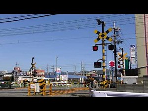 【踏切】 近鉄・京都線 向島第四号踏切【カンカンカンカン】 // Railroad Crossing