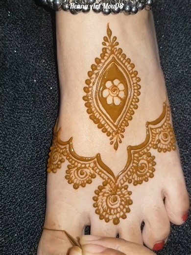 Elegant Feet Mehndi Design Tutorial