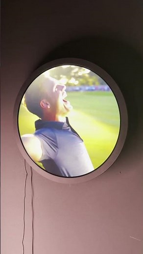 Circular LCD Advertising Screens Digital Signage