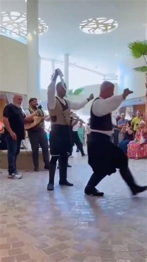 ☀️ ΚΥΠΡΙΑΚΟΣ ΕΛΕΥΘΕΡΟΣ ΑΝΤΡΙΚΟΣ στην Δημοτική Αγορά Λάρνακας | VasilitziaDanceGroup
