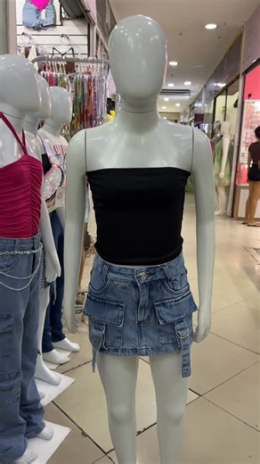 Lily on Instagram: "✨ Aqui na nossa loja, somos especialistas em moda infantil e juvenil, com foco em jeans de modelagem perfeita que veste bem de verdade — confortável, estiloso e feito pra acompanhar o dia a dia dos pequenos (e dos adolescentes também!). 💌 E tem mais: enviamos para todo o Brasil! Comprou, chegou rapidinho aí na sua casa. 📍 Somos do Rio de Janeiro: 🔹 Matriz: Santa Cruz – Rua Felipe Cardoso, 623, loja 6 (Galeria Shopping Barão) 🔹 Filial: Campo Grande – Calçadão, Moda Shoppin