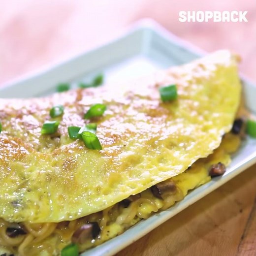 ShopBack X Honestbee Recipes: Indomie Omelette