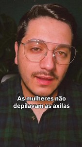 feminismo educativo on Instagram: "Algumas considerações: pelos em mulheres já foram associados a pouca feminilidade em outros momentos da história na Europa, também já foram considerados falta de higiene em alguns momentos na Europa. Ele está se referindo ao momento logo antes da gillette lançar a lâmina de depilação, nos EUA e culturas influenciadas pelos EUA. Pelos protegem a pele e depilação pode causar microfissuras na pele e isso causar infecções. Ou seja, pelos são saudáveis e depilação é