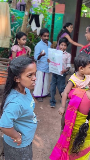 അനീഷേട്ടന്റെയും രഞ്ജിനി ചേച്ചിയുടെയും സമ്മാനങ്ങൾ വാങ്ങുന്ന ഗെബ്രു