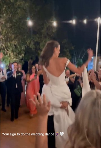 Memorable Wedding Dance Ideas for Brides and Grooms