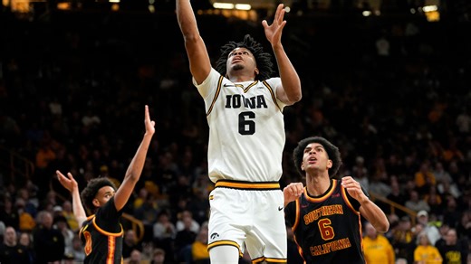 Iowa basketball's Tavion Banks dealing with injury, Ben McCollum says