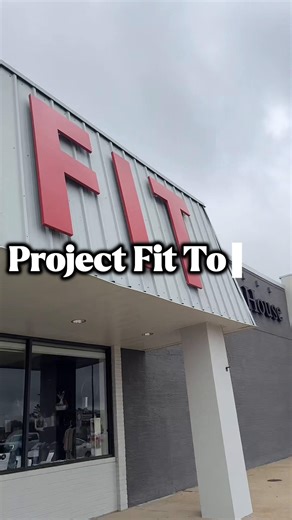 come with wyatt to Project fit!! Come see us !! @aiden.san11 #workout #gym #projectfit