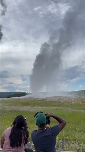 Old Faithful Geyser eruption | Yellowstone National Park