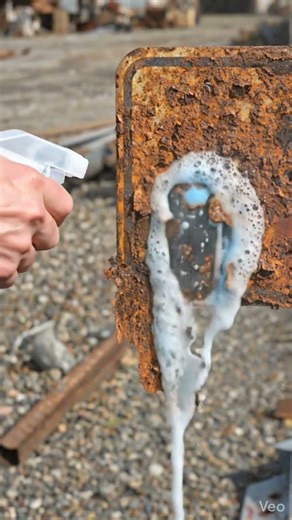 RUSTED TRAFFIC SIGN RESTORATION WITH MAGIC CLEANER 🤯