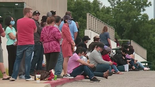 Weekly initial jobless claims rise to 885,000 as country struggles with Covid surge