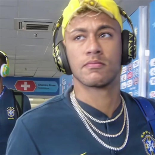 Embrace 2019 Vibes with This Nostalgic Song