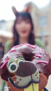 挑戰XXXL超大甜點😋，感受加倍優「獸」的甜蜜～🍩🍦！ #Zootopia #動物方城市 #HKDL20Party #TheMostMagicalPartyOfAll #HKDisneyland #奇妙派對快樂全開 #香港迪士尼樂園 | 香港迪士尼樂園 | Hong Kong Disneyland