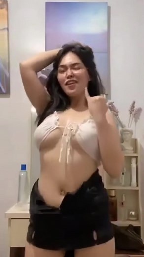 no bra dance challenge! sexy tiktok videos #sexydance #dance #follow #like #sexy #dancer #fitness #model #love #fashion #beauty #beautiful #music #dancer #hiphop #dancers #hot #tiktok #bikini #party #instagood #dancing #fitness #pretty #viral #dj #instagram #fun #choreography #followme #dancelife #lingerie #photoshoot #repost #body #explore #ballet