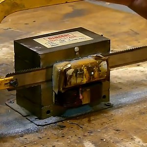 CHEAP spot welder DIY More here: https://bit.ly/2slRuQs | Genius Craft