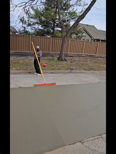 Broom Finish Techniques for Concrete Projects