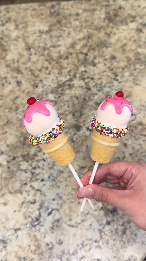 Ice cream cone cakepops! Who remembers these? 😭🍦#creatorsearchinsights #fyp #foryoupage #icecreamcone #icecreamconecakepops #viral #diy #cakepops #recreate #baking #bakingrecipes #momsoftiktok #cakepoptutorial #cakepopdough #recipes #easycakepops #strawberry