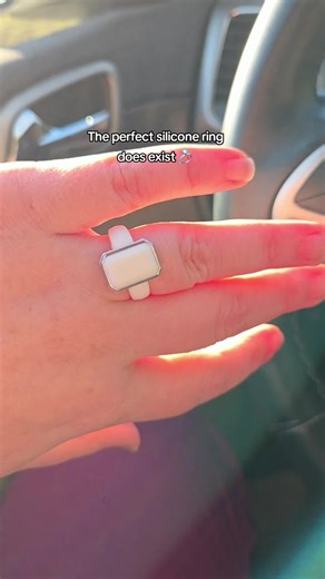 The prettiest silicone ring I've ever seen. Functional for so many activities your diamond isn't appropriate for and this white color pops on the skin!! #siliconerings #rings #weddingring #siliconejewelry #womensring