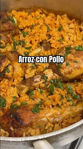 Puerto Rican Arroz con Pollo 😍 #puertoricanfood #caribbeanfood