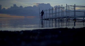 Malaya (Official Music Video Trailer) Written and performed by: Moira Dela Torre Produced by: Bright Bulb Productions Directed by: John Prats #MalayaMusicVideo #ComingSoon #November2017 | Moira Dela Torre