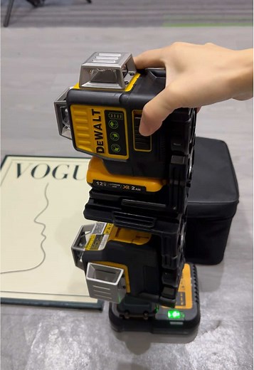 Dewalt laser level#DiadeMuertosTikTokShop #CatrinaChallengeTikTokShop #dewalt #carpentry #top100