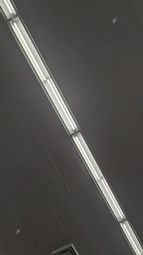 Walmart is basically GIVING these away 🤯 $599 VR headset ringing up for just $180! Tag someone who needs to see this 👇”#walmartdeals #viralvideo #vrheadset #techdeals #budgetfriendly #dealoftheday #glitchdeal | Clippaz100