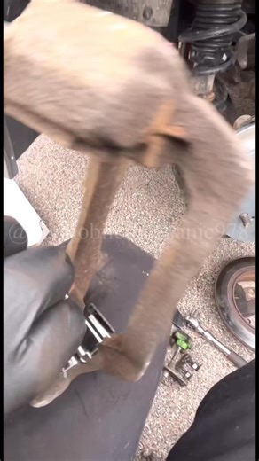 My mobile mechanic gives you crucial insight with this automotive tips when installing brake pads… #brakes #brake #mechanic #auto #autrepair #fix #fixit #CarMaintenance #DIYTips #subaru | Jadon Jarvis | Facebook