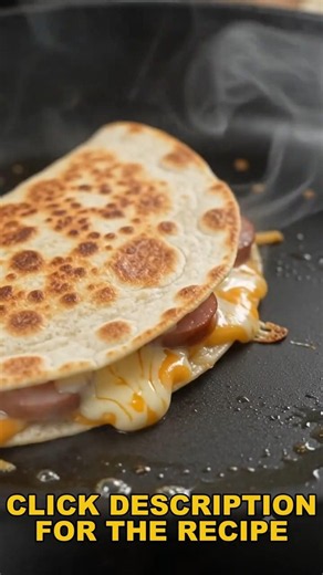 Cheesy Sausage Quesadilla | Easy 5-Minute Lunch & Midnight Snack