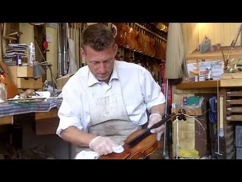How to Clean Your Violin By A Professional Violin Luthier!